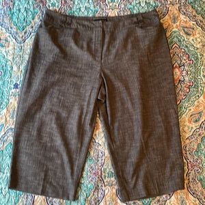 Charcoal Gray Capri 24W by Larry Levine EUC